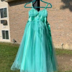 Girls Formal Dress Mint Color Size 10 Children